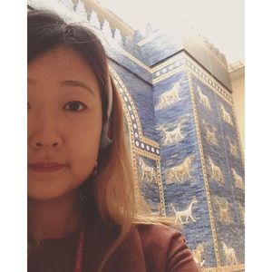 Meet your Posher, Lorin